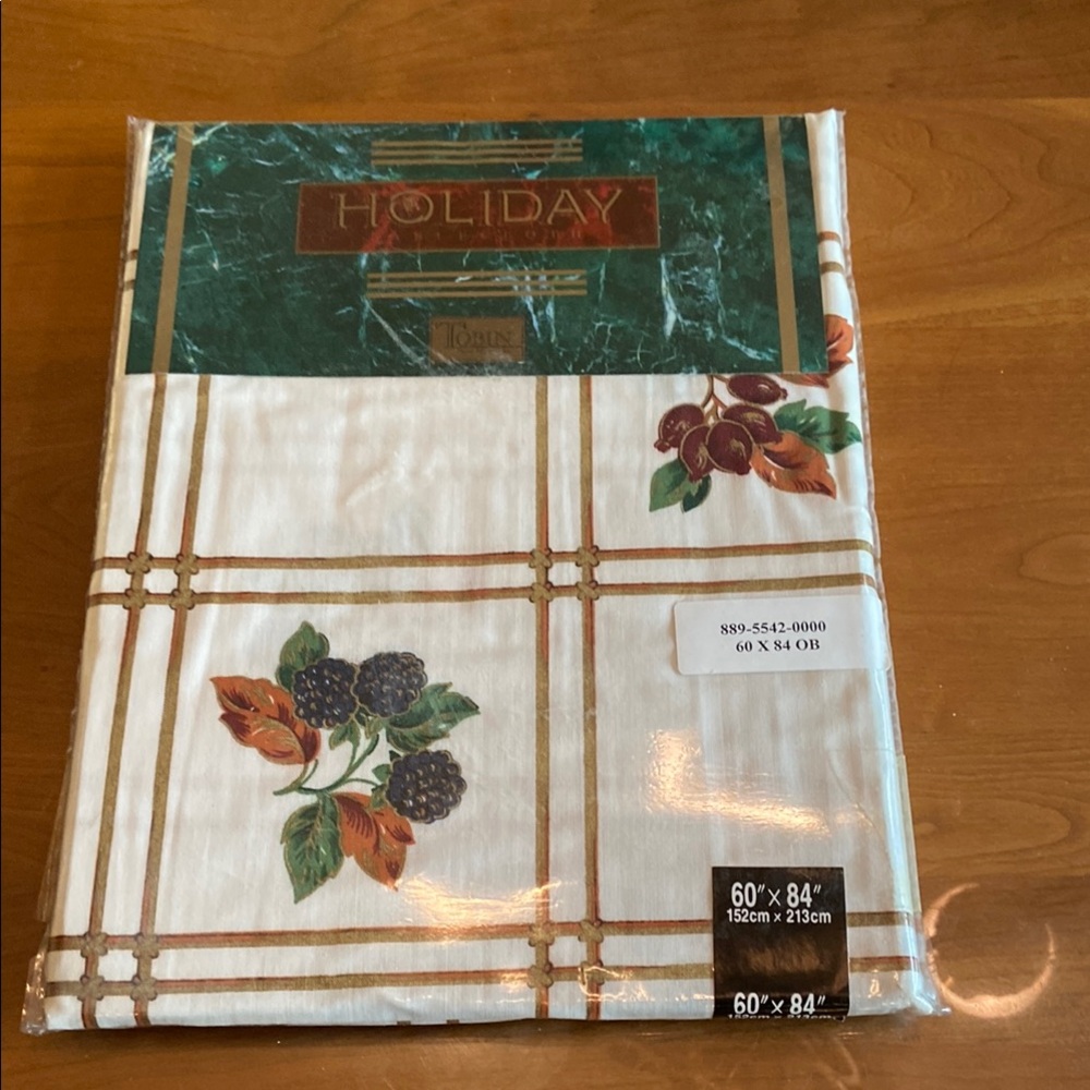 Acorns and Berries Tablecloth.  Inspired by nature.